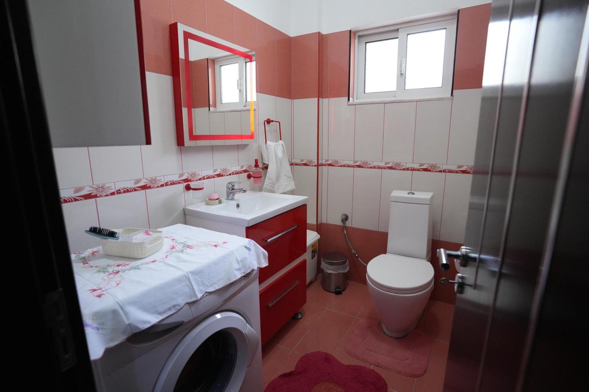 Vila Banushi Gjirokaster Luaran gambar