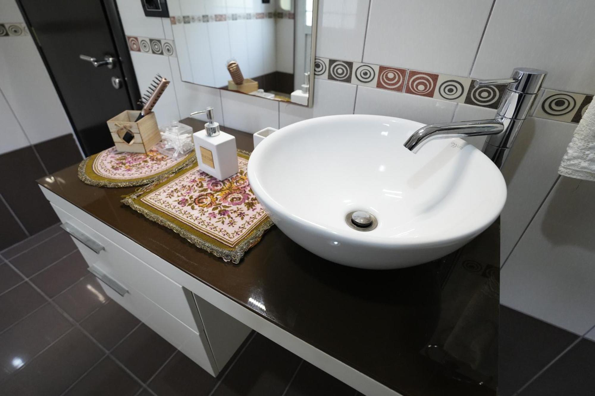 Vila Banushi Gjirokaster Luaran gambar